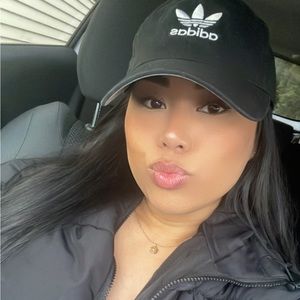 Meet your Posher, Charm